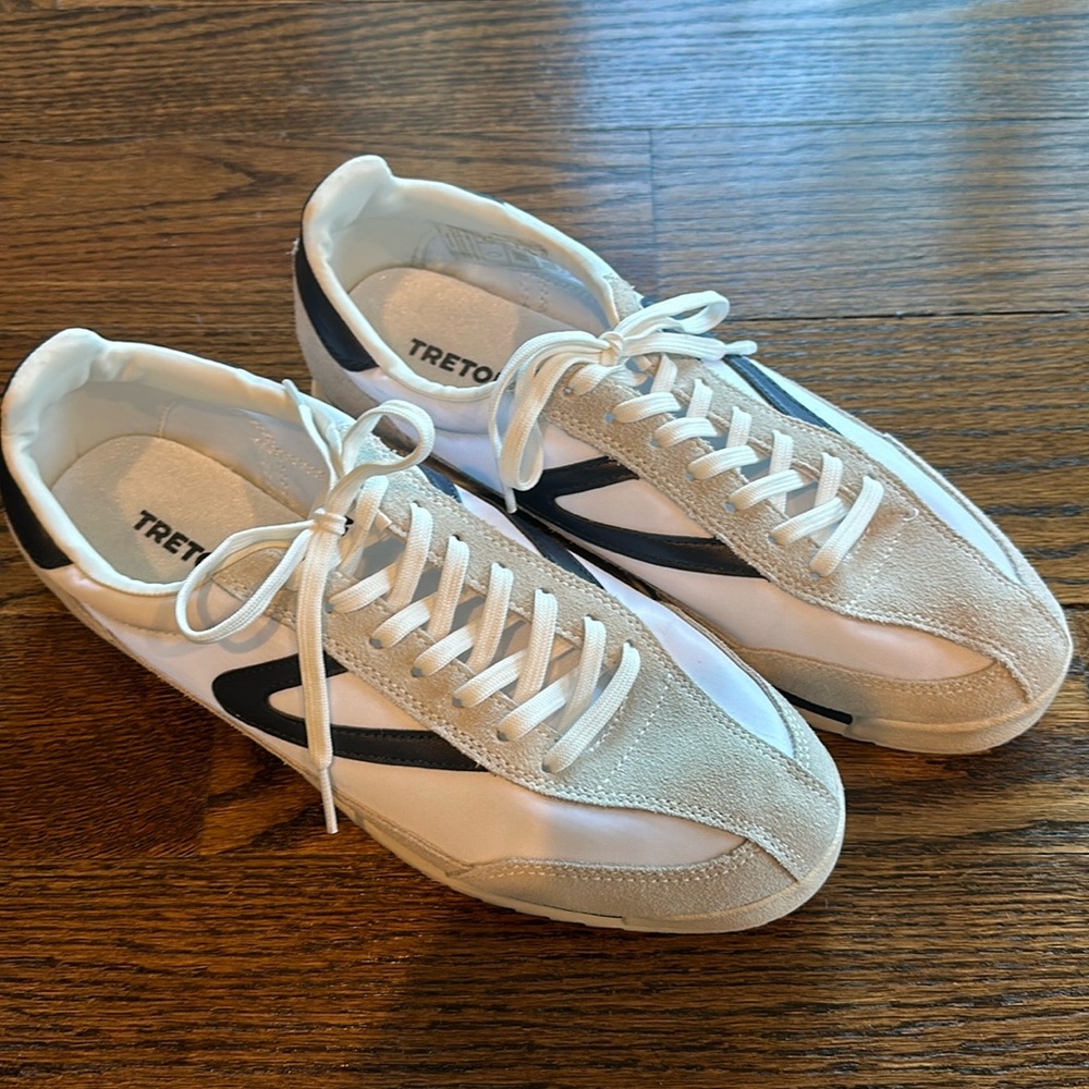 Tretorn tennis shoes